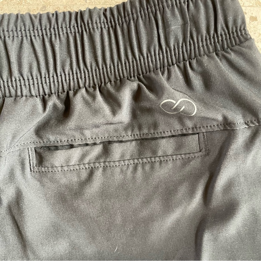 NWT Calia Journey Mid Rise 8“ Black Elastic Waist Workout Shorts with Pockets - Picture 6 of 9